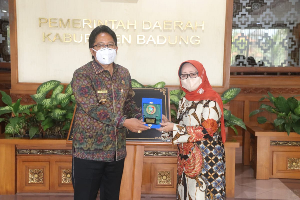 Bupati Giri Prasta Terima Kunjungan Bupati Jombang